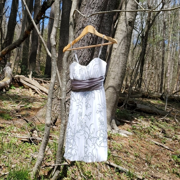 White & silver short party dress - Picture 1 of 4